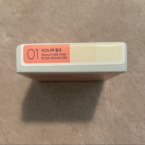 The face shop signature blusher 01 signature pink blush brand new in box - Picture 2 of 3